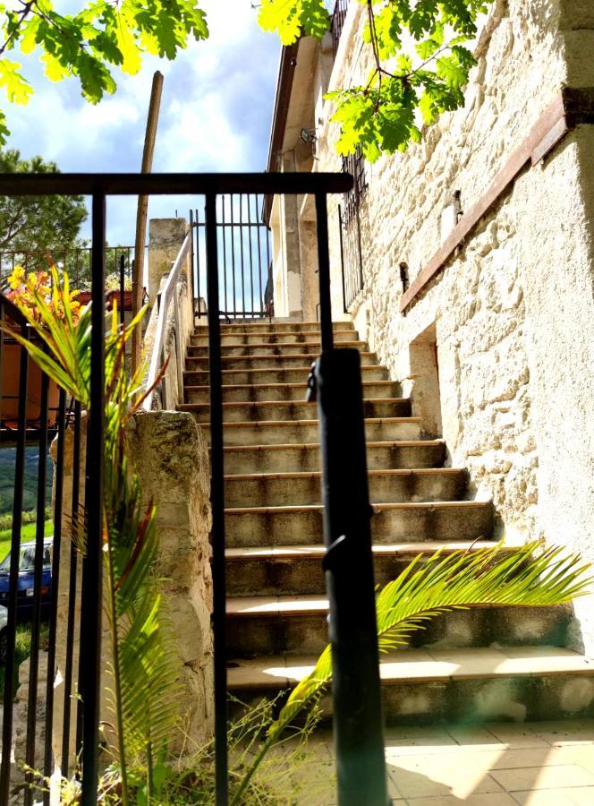 Penzion Ai Limiti • 67 • Stonehouse Palombaro Exteriér fotografie