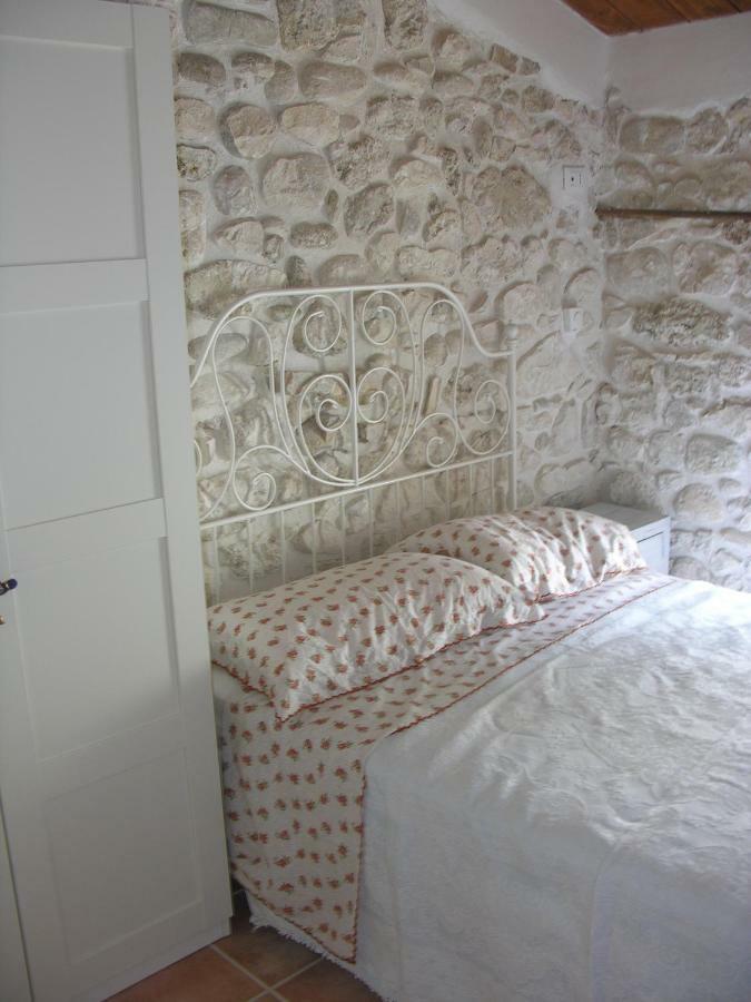 Penzion Ai Limiti • 67 • Stonehouse Palombaro Exteriér fotografie