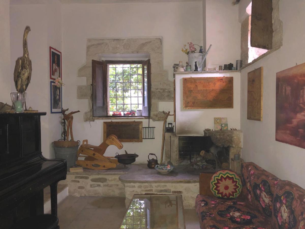 Penzion Ai Limiti • 67 • Stonehouse Palombaro Exteriér fotografie